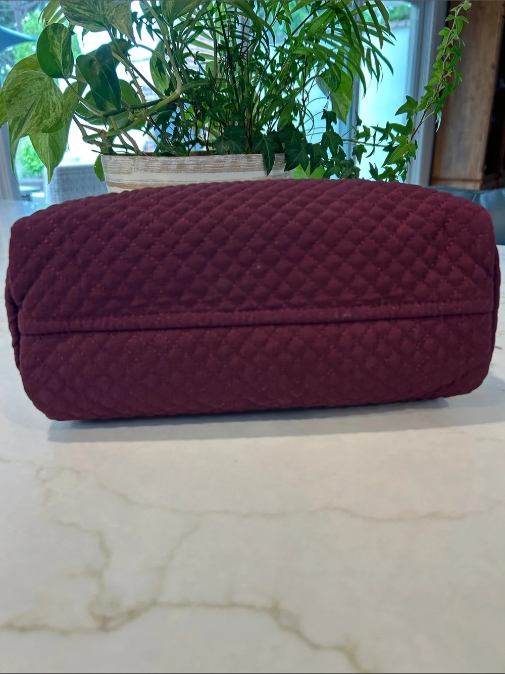 Vera Bradley Iconic Medium Cosmetic bag quilted‎ Burgundy or 